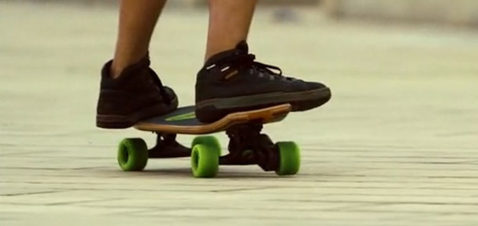 Leafboard: skate elétrico é resistente a água e recarrega celular