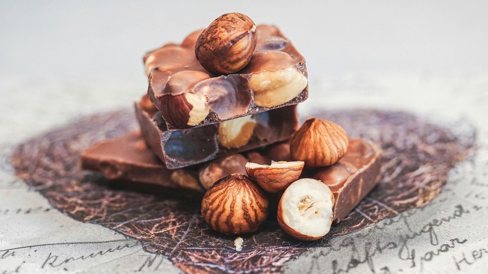 Chocolate, idealmente, não deve ser guardado na geladeira — Foto: Susanne Jutzeler/Pexels