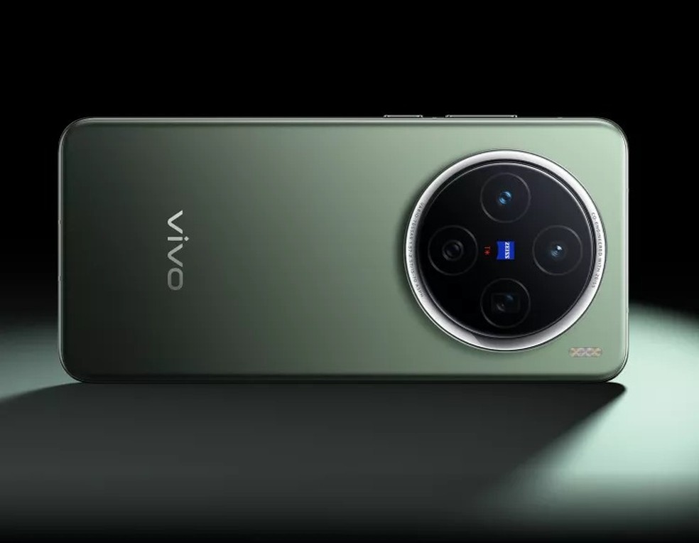 Vivo X200 Ultra se destaca pela lente dedicada de 200 MP e pelo zoom excepcional — Foto: Reprodução/vivo