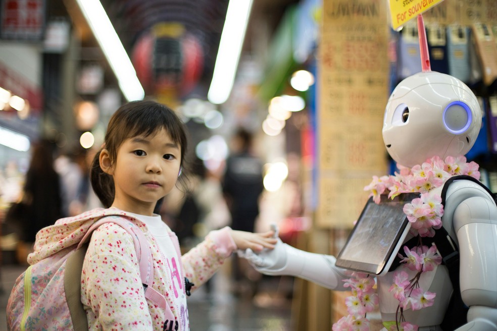 Os robôs humanoides apontam como um setor em crescimento na economia global — Foto: Andy Kelly/Unsplash