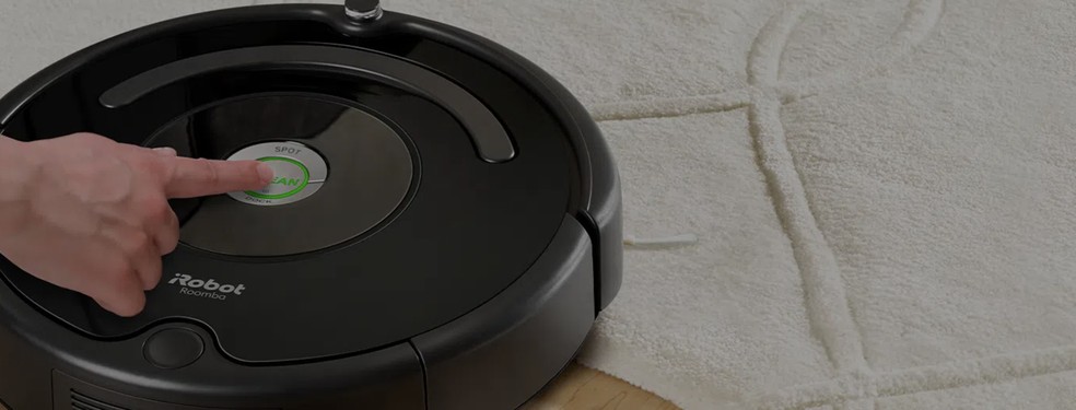iRobot Roomba 675 apresenta um botão na parte superior que começa a limpar a casa sem precisar acessar o aplicativo — Foto: Divulgação/iRobot