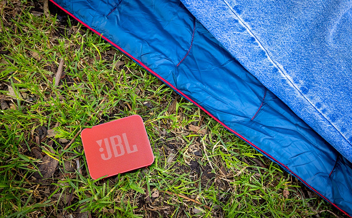 Qual caixa de som JBL comprar em 2025? Guia completo para escolher a ideal!