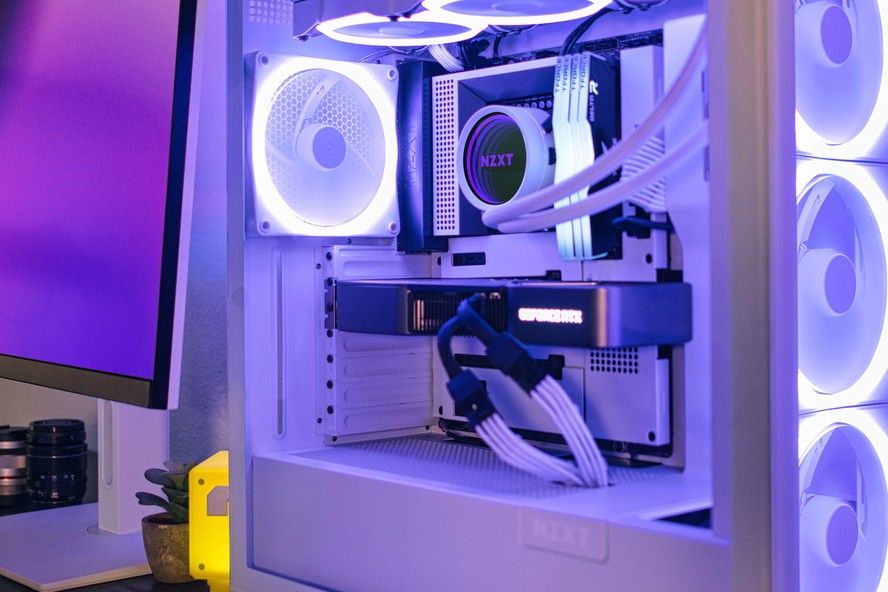 Procurando um PC gamer branco? Lista reúne máquinas já montadas