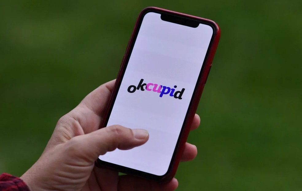 OkCupid foca na inclusão e diversidade de gêneros — Foto: Reprodução/Chris Delmas-AFP/Getty Images