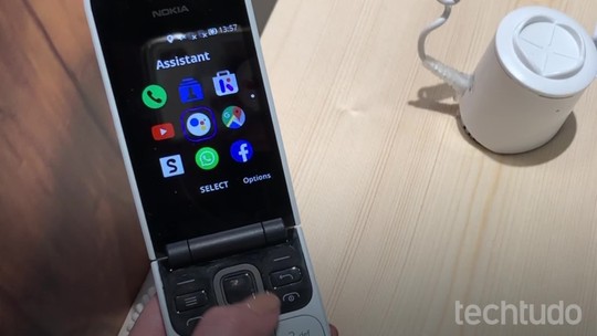 Testamos o Nokia 800 Tough, o novo telefone tijolão indestrutível