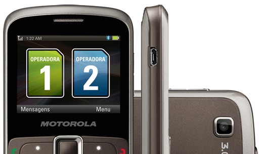 Motorola EX115: cartão dual SIM e teclado QWERTY 