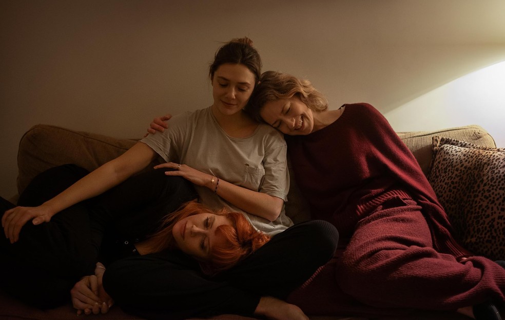 Três irmãs de comportamento quase irreconciliável precisam se unir em prol do pai doente — Foto: Divulgação/IMDb