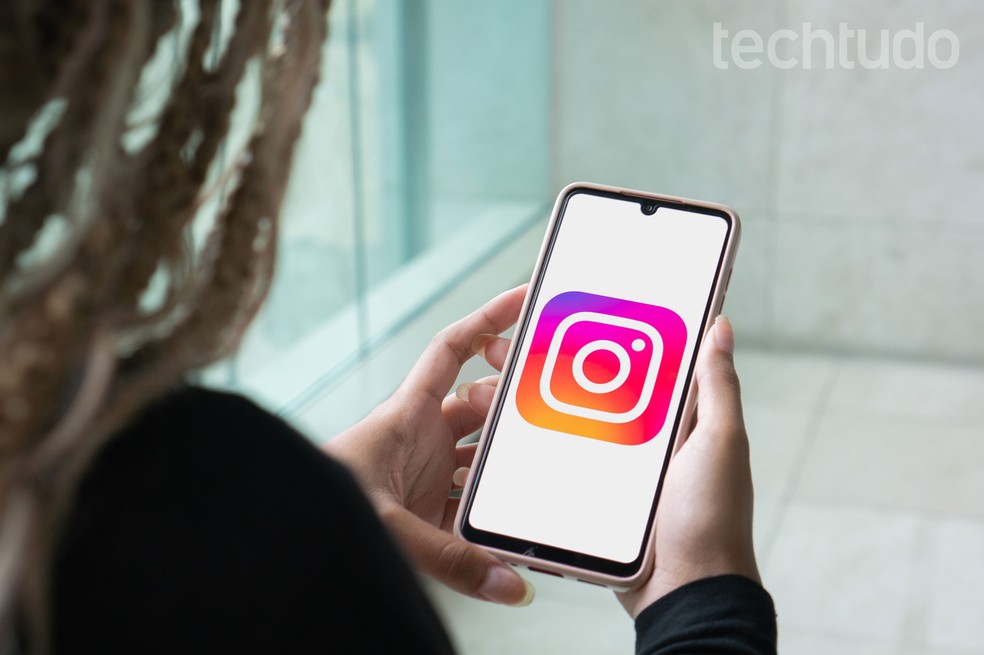O próprio Instagram oferece função de montagem, dentro do story — Foto: Laura Storino/TechTudo