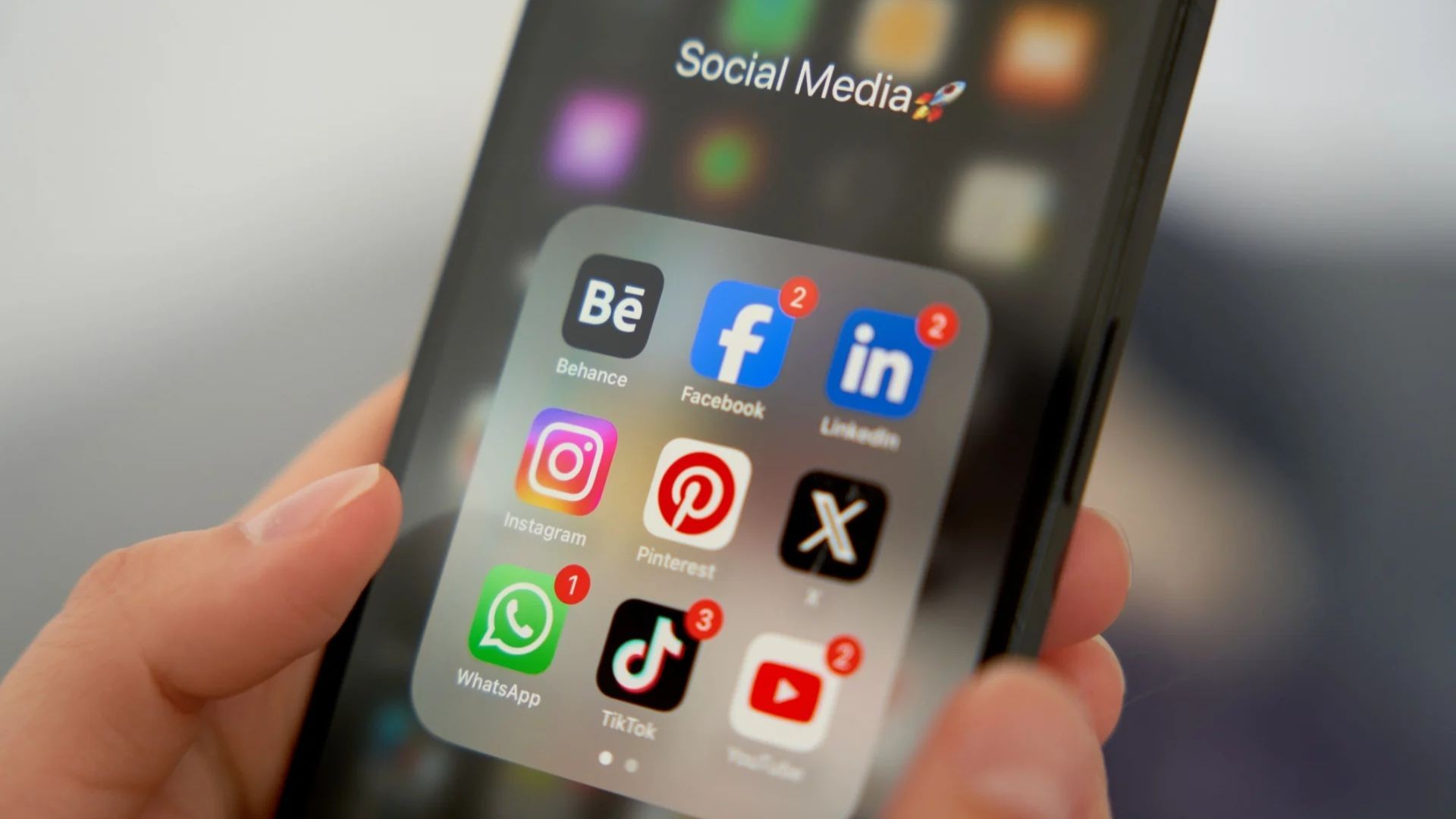Como surgiram as redes sociais? Entenda o que mudou até hoje