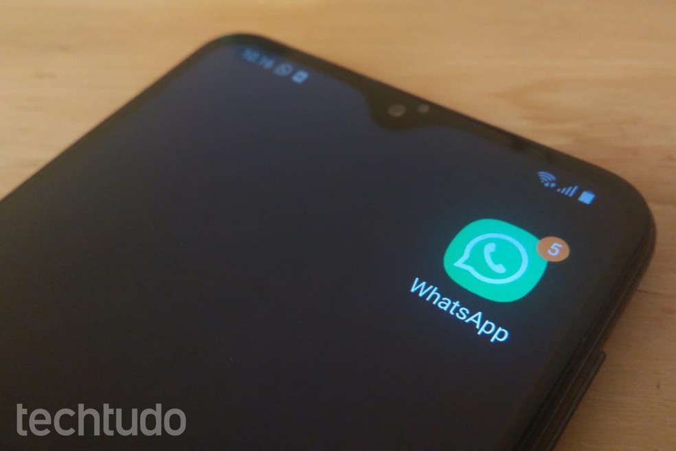 Em atualização, o WhatsApp parou de notificar mensagens arquivadas e gerou debates entre usuários — Foto: Luana Antunes/TechTudo