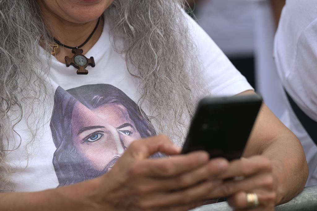 Missa de Hoje: como conseguir o folheto das missas de Páscoa pelo celular