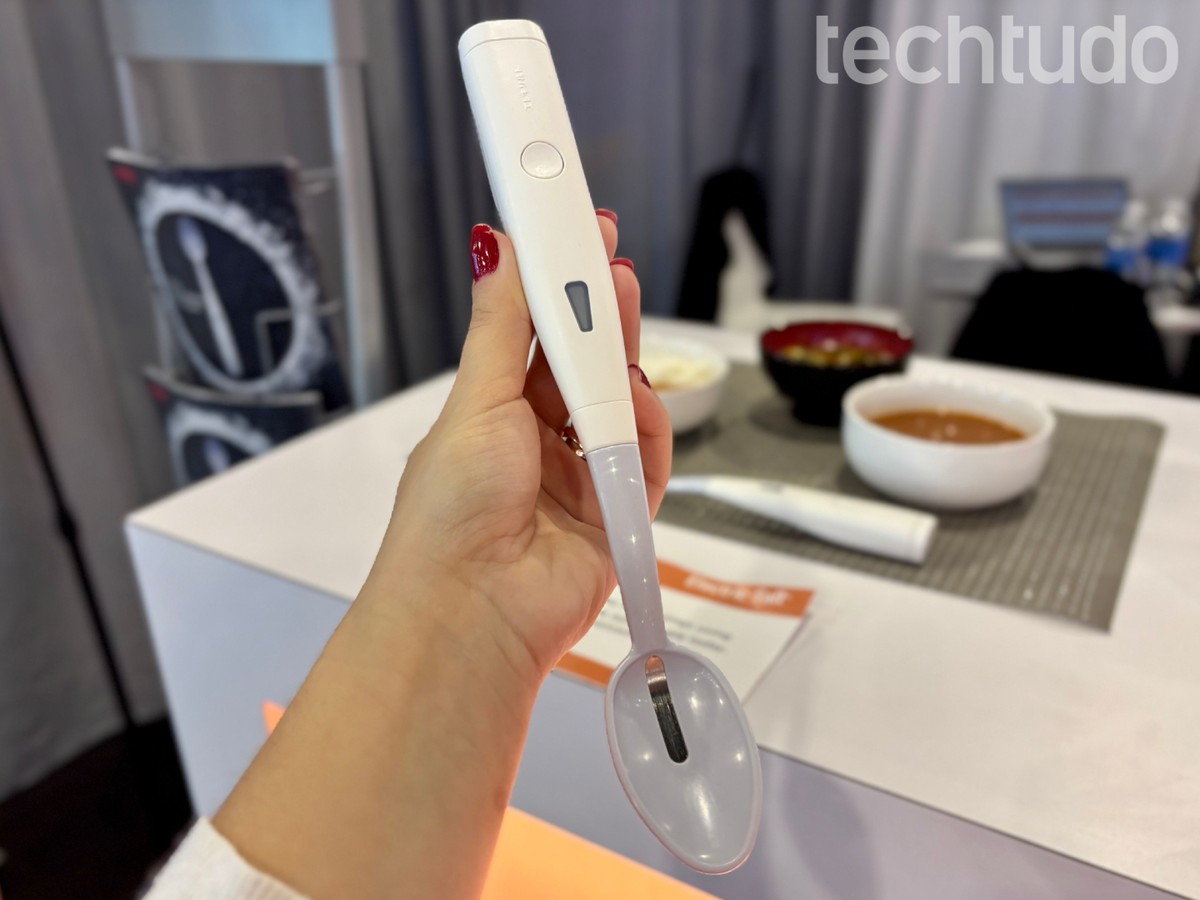 Colher que salga comida sem sal? Testamos o talher 'mágico' na CES 2025