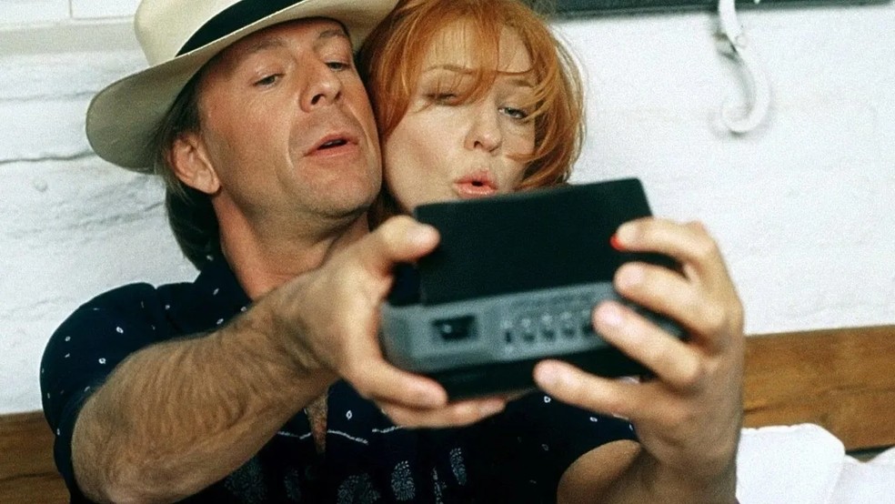 Uma dupla de assaltantes é perseguido pela polícia depois que uma mulher a a viver com eles — Foto: Reprodução/The Movie Database