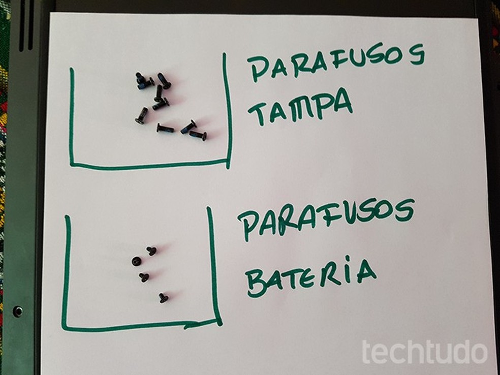Organização evita extravio e mistura de parafusos diferentes (Foto: Filipe Garrett/TechTudo) — Foto: TechTudo