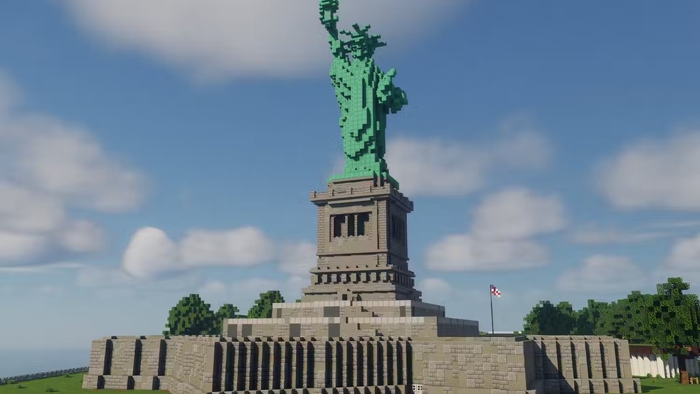 Construção de monumentos famosos no Minecraft — Foto: Reprodução/GameRant