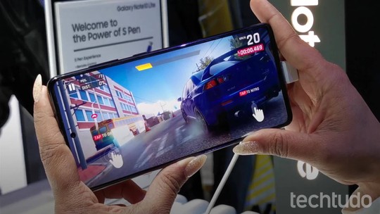 Galaxy Note 20: celular com projetor está nos planos da Samsung