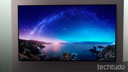 TV Samsung The Sero chega ao Brasil com tela que gira e fica na vertical