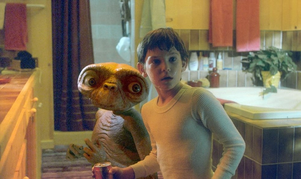 E.T.: O Extraterrestre foi relançado em 2002 — Foto: Reprodução/IMDb