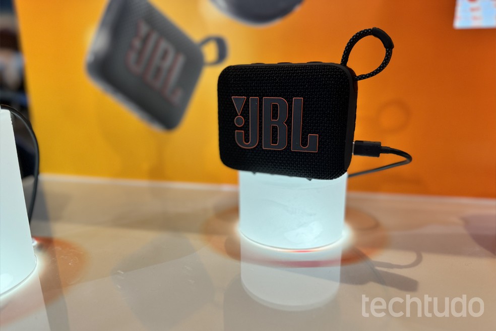 JBL Go 4 é a caixinha mais compacta da marca — Foto: Rubens Achilles/TechTudo