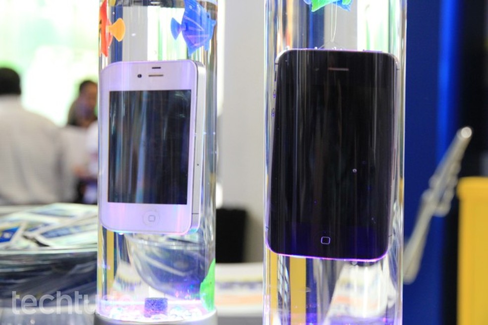 iPhones dentro d'água podem ser salvos (Foto: Isadora Díaz/TechTudo) — Foto: TechTudo