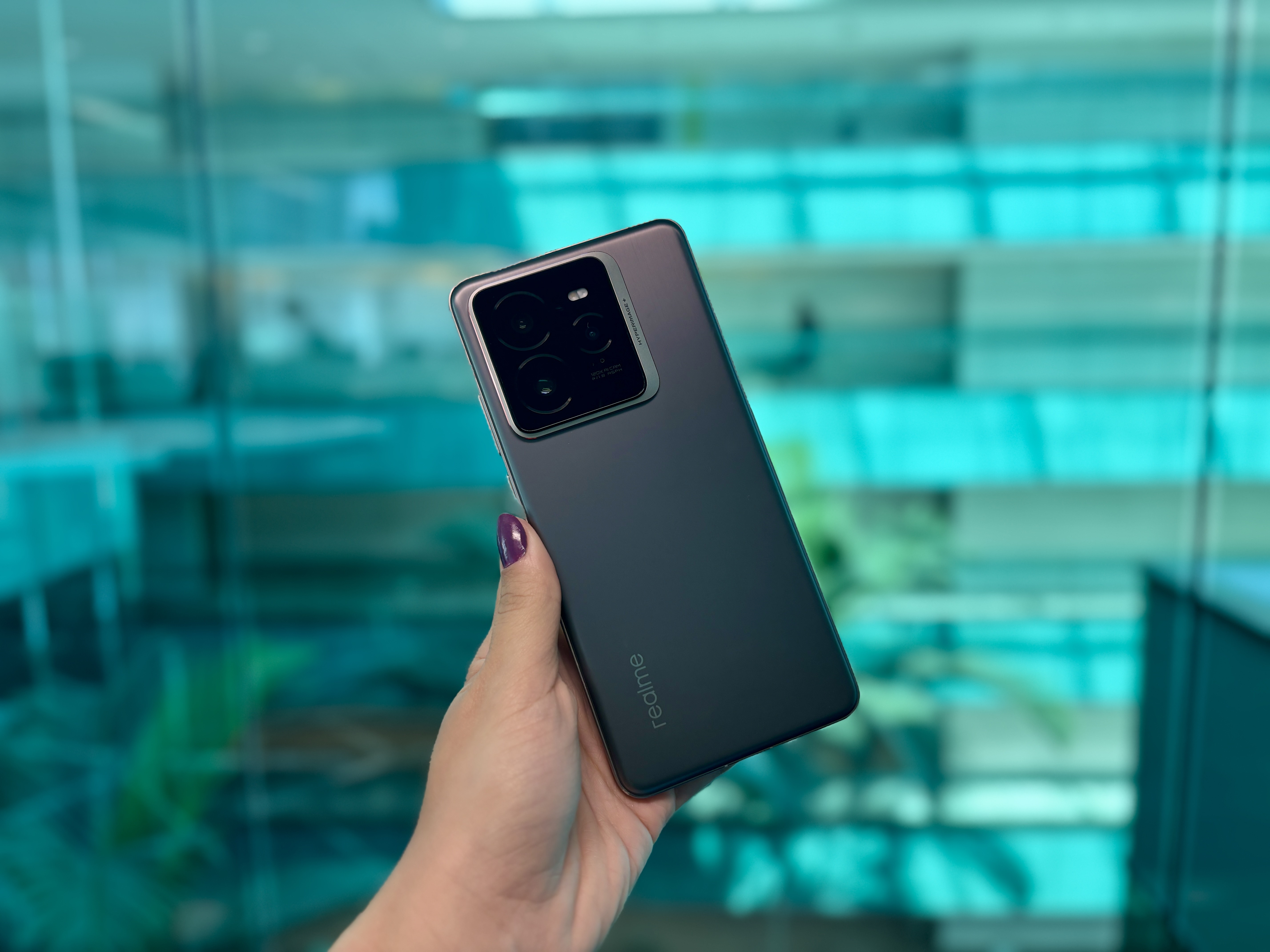 5 celulares Android tão poderosos que deixam o iPhone 'no chinelo'