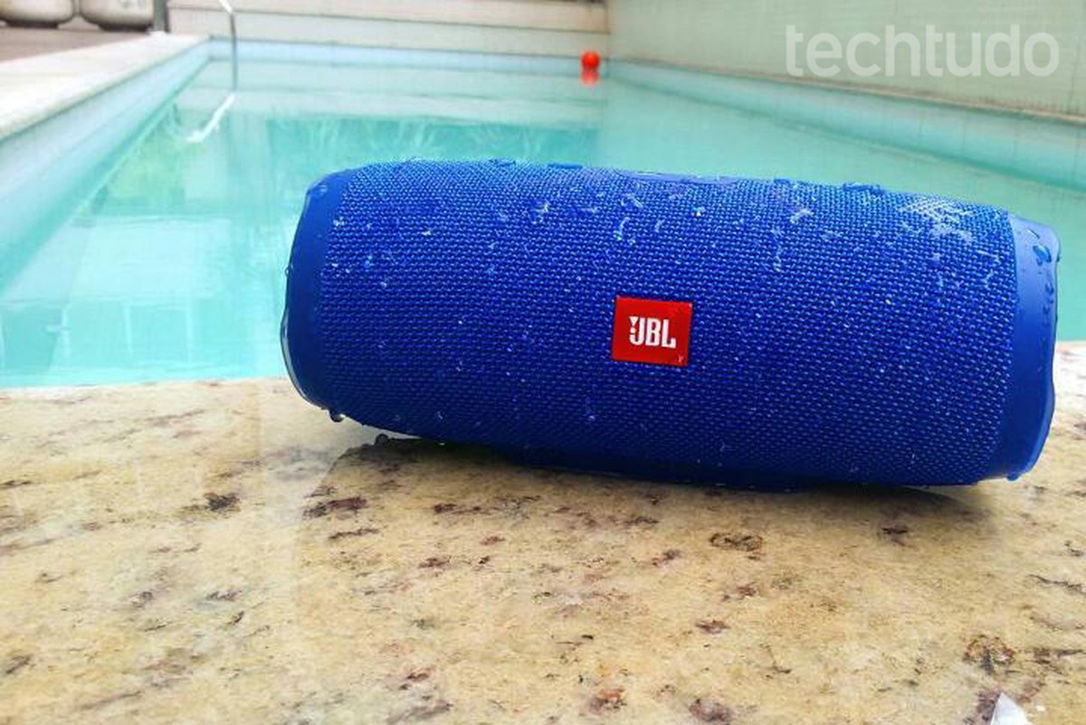 Dez caixas de som Bluetooth à prova d'água para usar na praia ou piscina