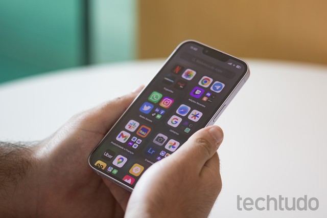 O que é celular recondicionado? Veja se aparelho vale a pena