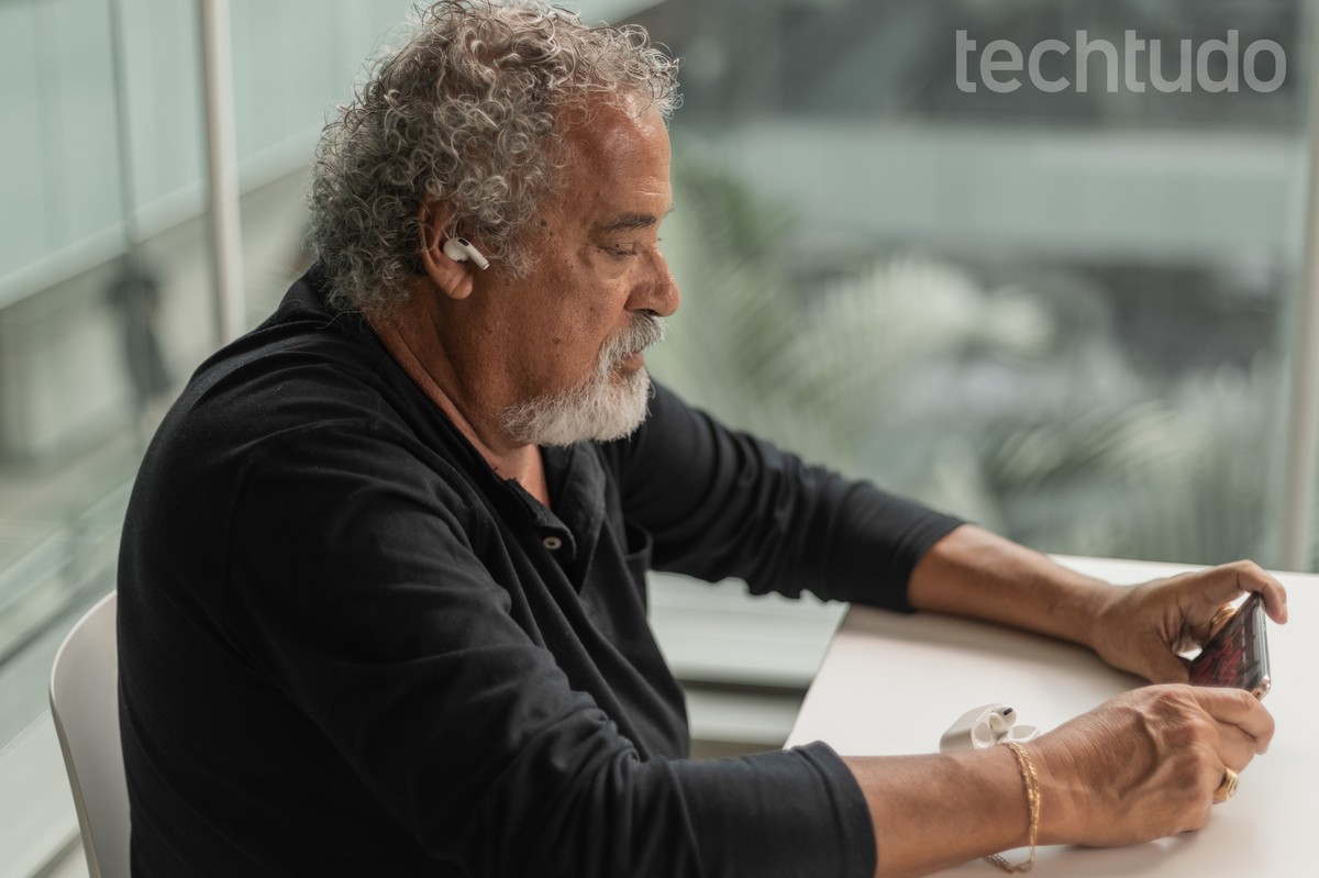 Celular Multilaser é bom? Veja modelos simples e ideais para idosos