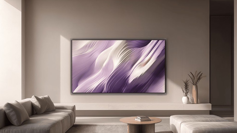 Veja onde comprar os modelos indicados ao prêmio de melhor TV do ano pelo TechTudo, incluindo a Samsung Vision AI S95H — Foto: Divulgação/Samsung (cenário gerado por IA)