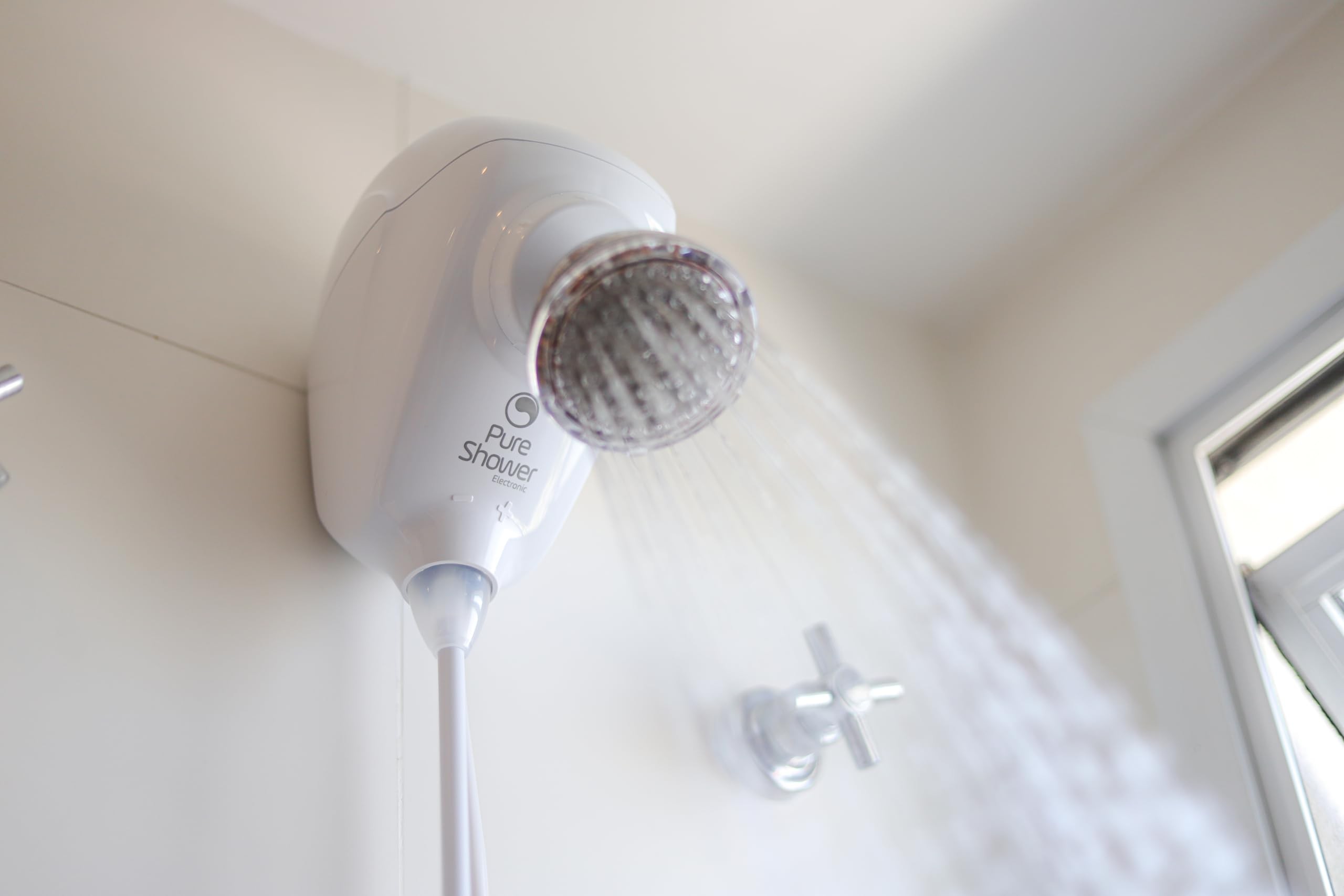 5 chuveiros elétricos com descontos de até 36% na Semana do Consumidor