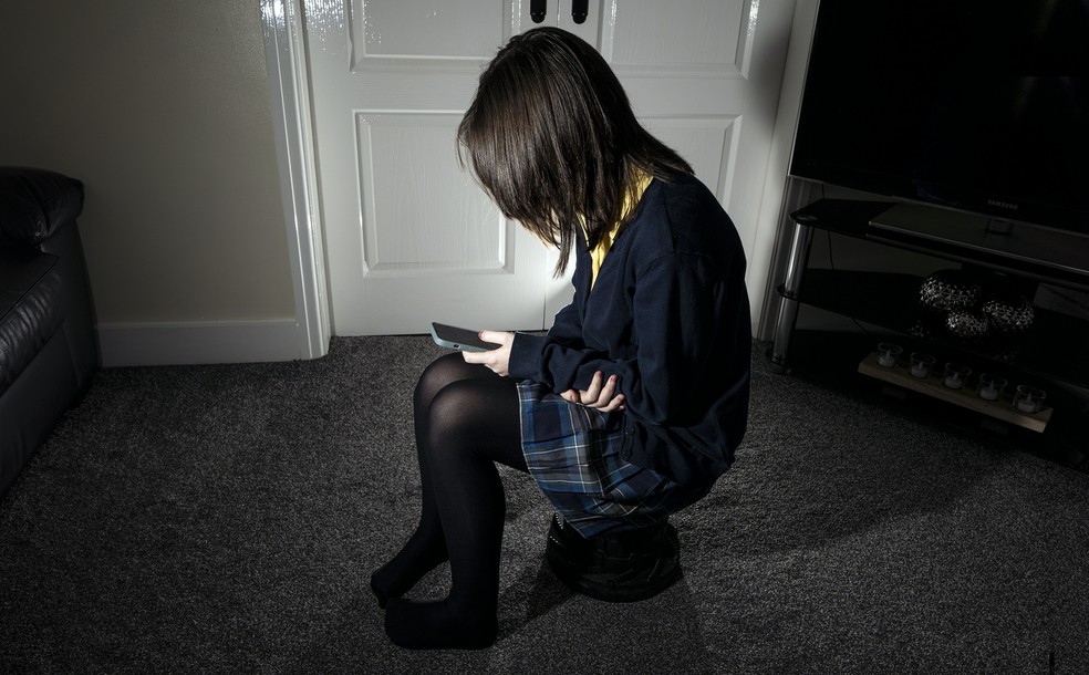  Uso excessivo de celulares pode contribuir para processo de adultização infantil — Foto: GettyImages