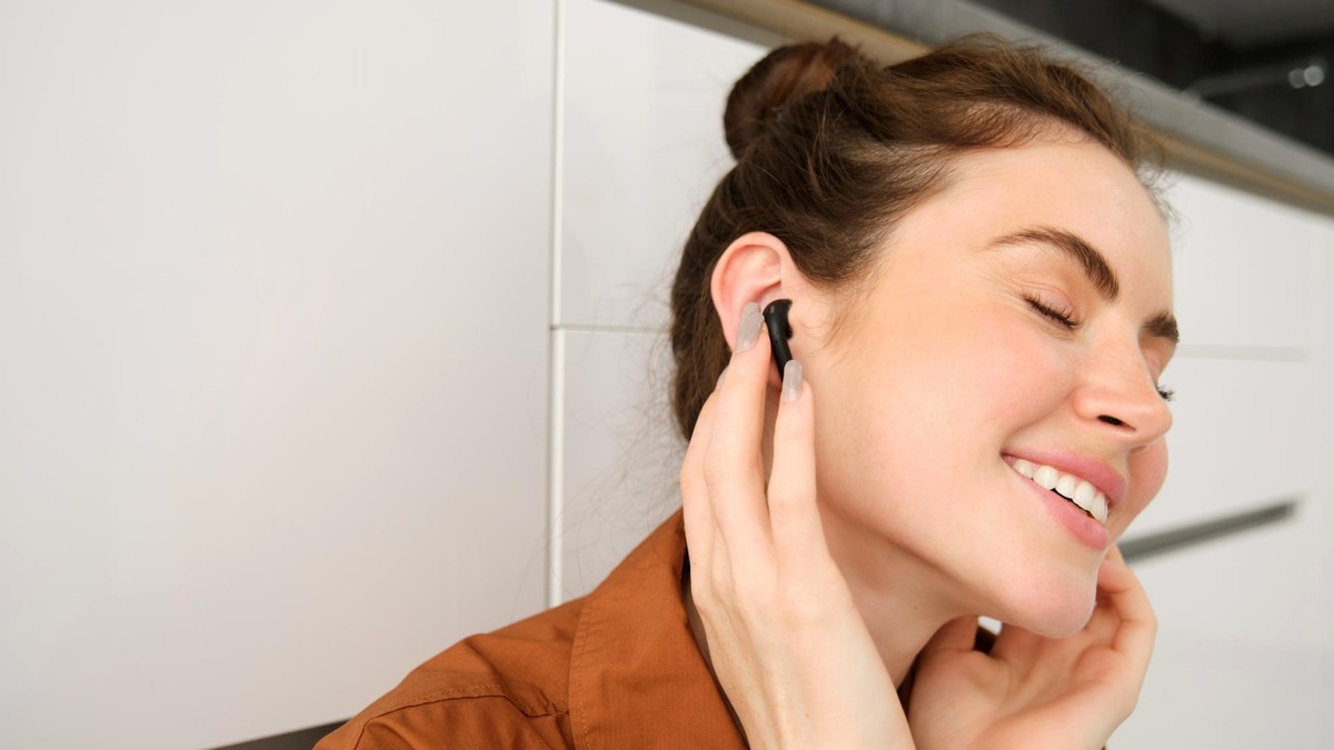 Fone intra-auricular JBL: 6 modelos Bluetooth e potentes para comprar em 2025