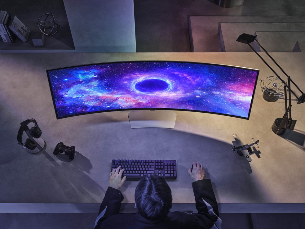 The Odyssey OLED G9 is Samsung's latest curved gaming monitor - Image: Disclosure/Samsung