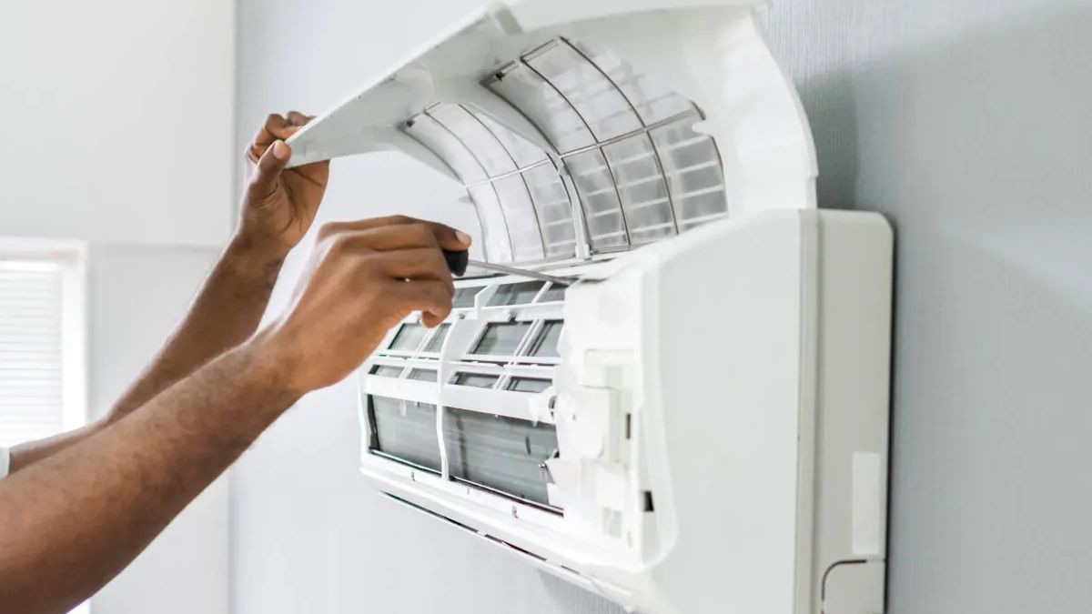 Como desentupir o dreno do ar-condicionado sem precisar chamar um técnico