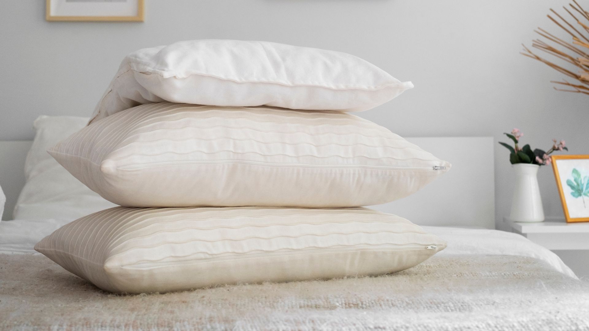 Tem como lavar travesseiro na máquina? Veja tipos permitidos e como fazer