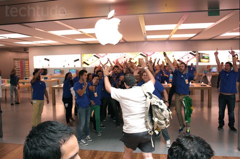 A peregrinação até a Apple Store