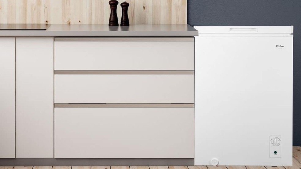 O Philco Pfh105 é compacto, com 99 litros de capacidade — Foto: Reprodução/Amazon