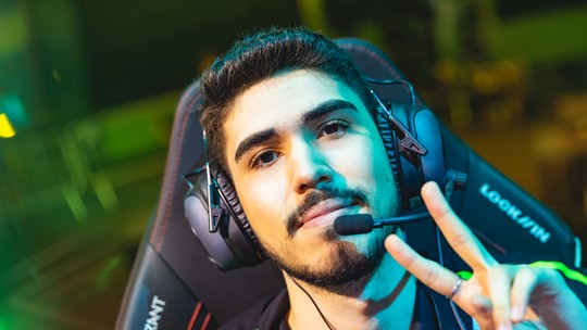 Aspas é o atleta do ano pelo Prêmio eSports Brasil 2023; veja vencedores
