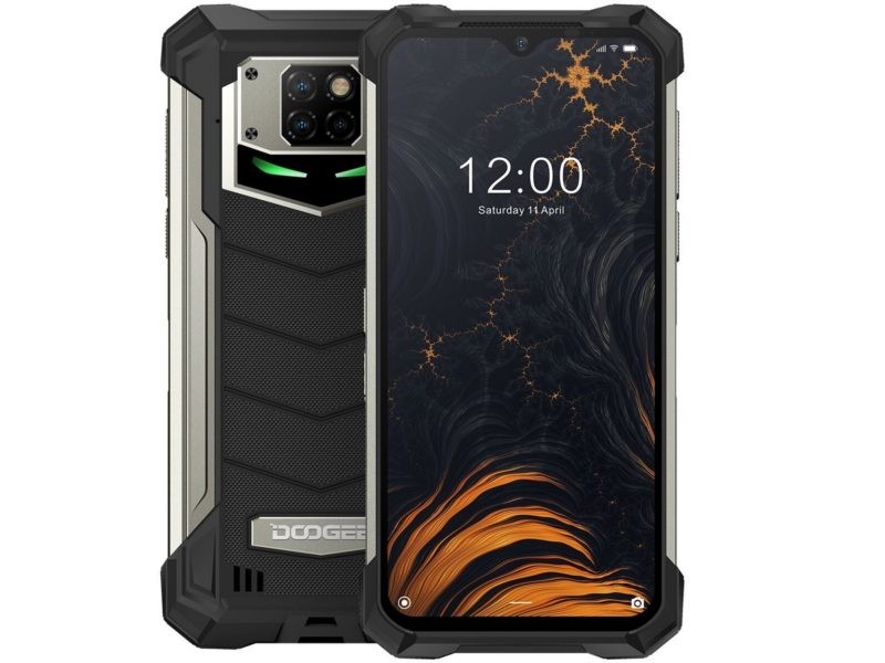 Com design inspirado no herói Homem de Ferro, o Doogee S88 Pro trazia entre seus destaques uma bateria de 10.000 mAh, podendo aguentar até um mês em modo de espera. Foto – Divulgação/Doogee