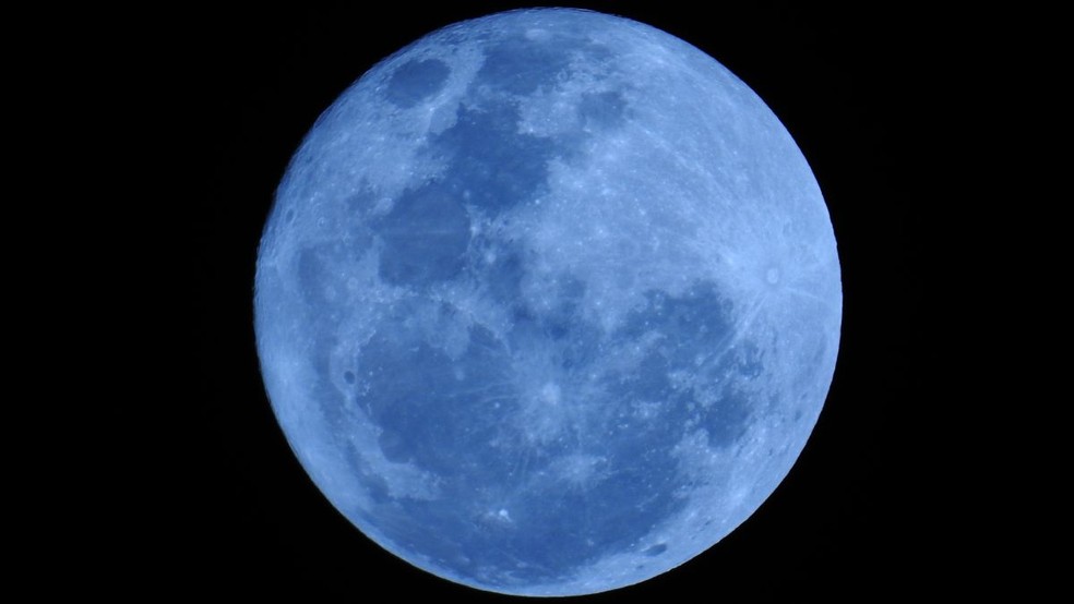 Lua Azul é fenômeno raro que varia de acordo com os horários das luas cheias do ano — Foto: Reprodução/Herken Herken/500px via Getty Images