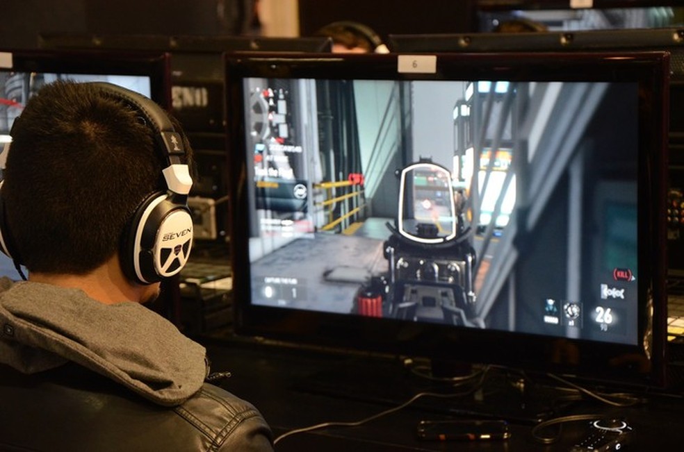 Call of Duty Advanced Warfare pode ser jogado no estande da Activision na BGS 2014 (Foto: Matheus Vasconcellos/ TechTudo) — Foto: TechTudo