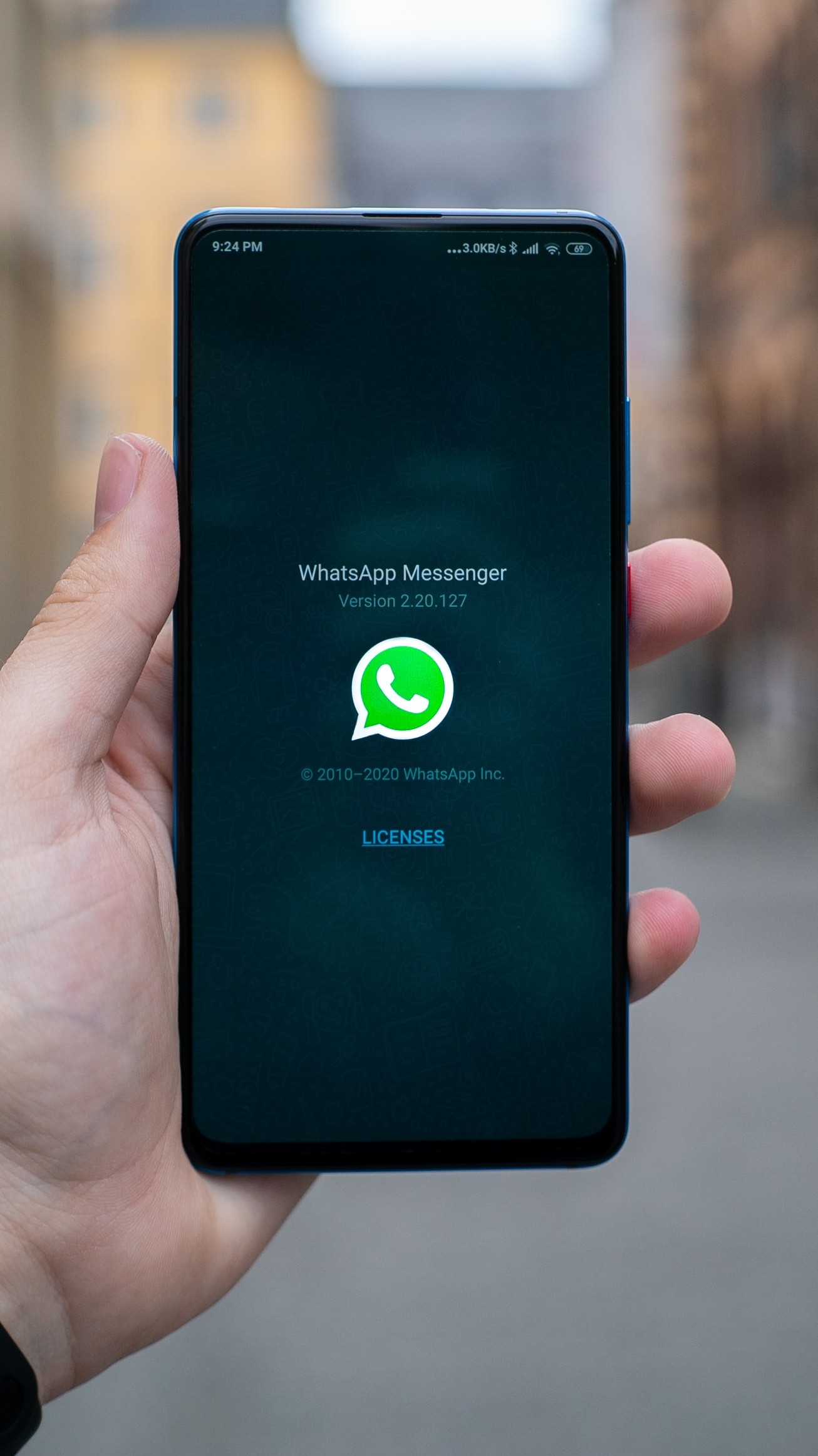 TBT no WhatsApp: o que significa essa e outras abreviações
