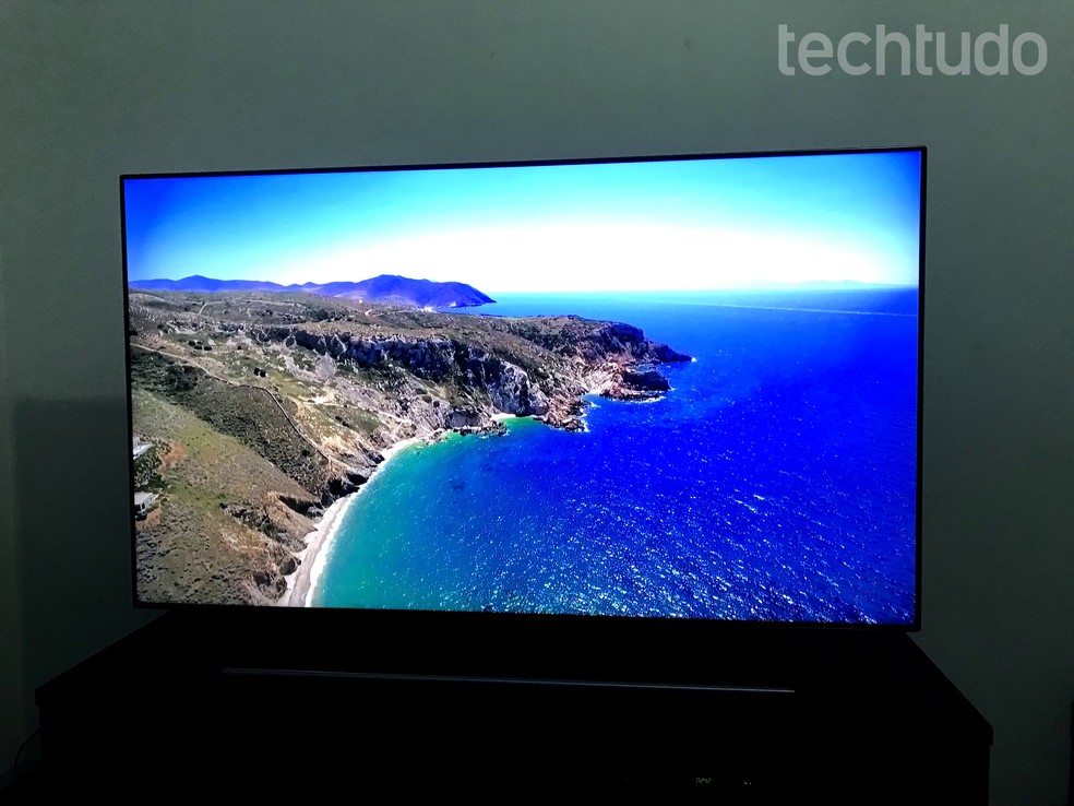 Smart TVs com tela grande são preferidas no Brasil; veja modelos e preços