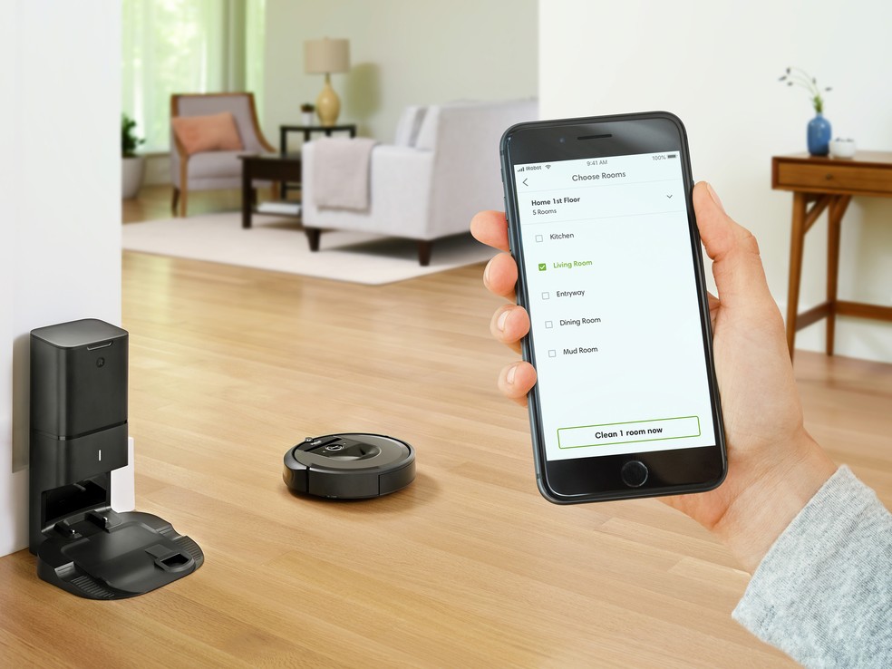 iRobot Roomba i7+ recebe comandos via aplicativo — Foto: Divulgação/iRobot