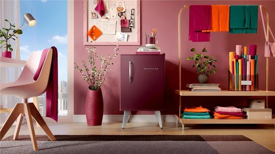 Mais que um luxo: 7 motivos para ter um frigobar em casa
