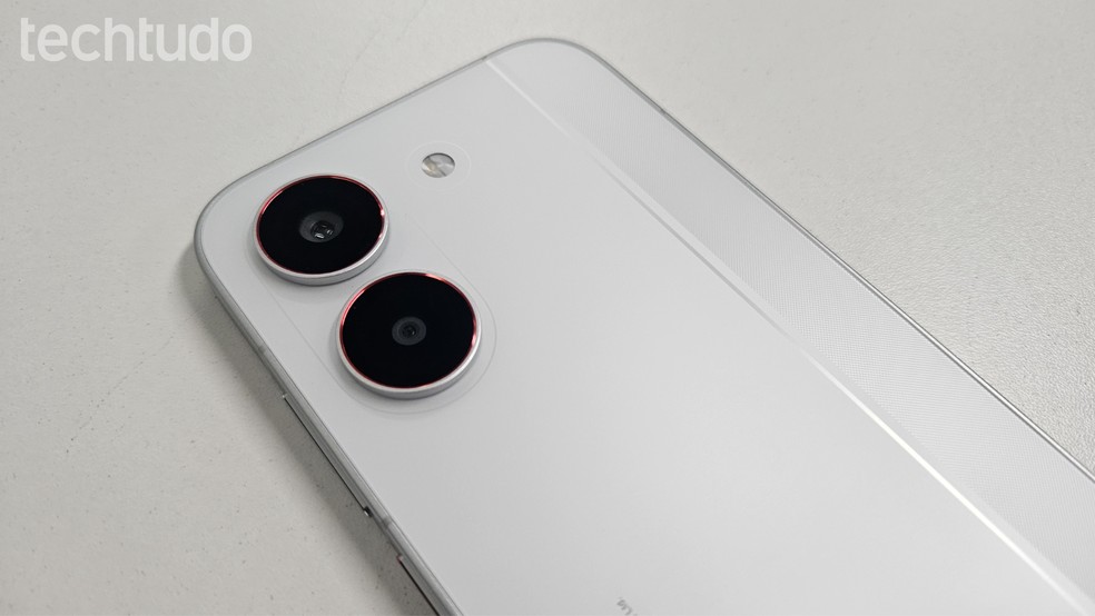 Poco X8 Pro — Foto: Gisele Barros/TechTudo