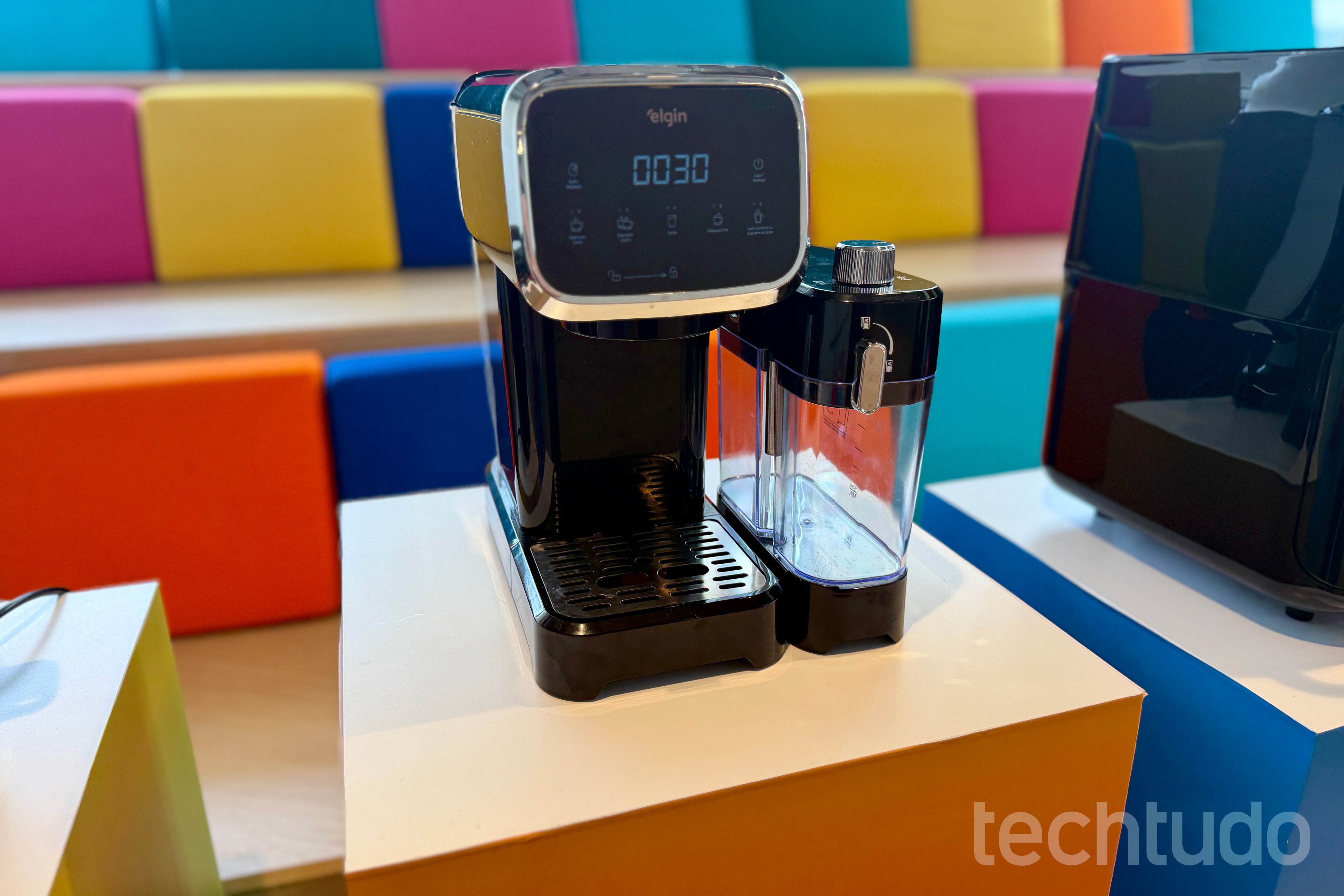 Elgin apresenta novidades em air fryers, cafeteiras e mais; conheça