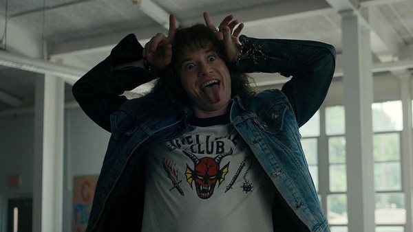 O Eddie Morre Em Stranger Things