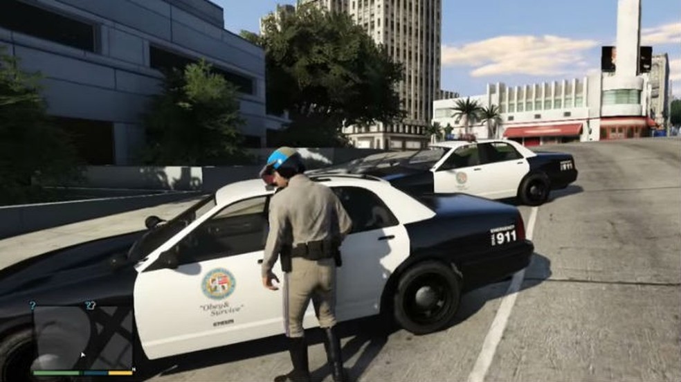 Como trabalhar de policial no GTA 5