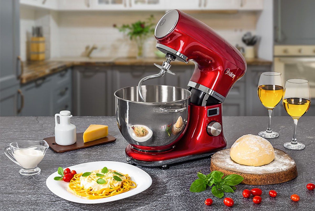 Batedeira planetária: 6 modelos para você se sentir num reality de culinária